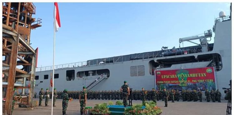 Purna Tugas Dari Papua, 450 Prajurit Satgas TNI AD Yonif 132/BS Tiba Di Dermaga Pelindo Dumai