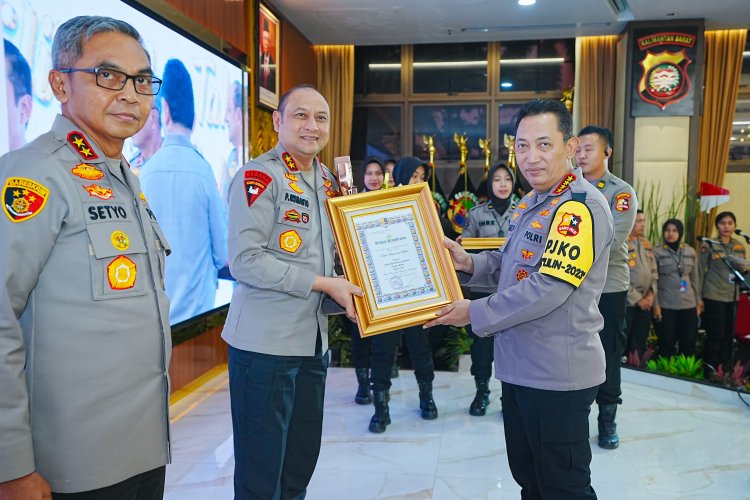 Raih Juara III Lomba Pengawasan Melekat, Kapolda Kalbar Semangat Bekerja Lebih Baik