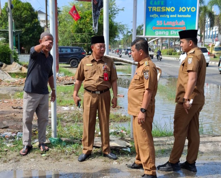 Bupati Zukri Perintah Tim Satgas Atasi Banjir di Beberapa Ruas Jalan di Pangkalan Kerinci