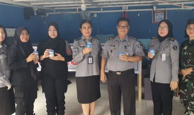 Geledah Blok Hunian dan Tes Urine Bersama APH Laperru Pastikan Lapas Zero Halinar