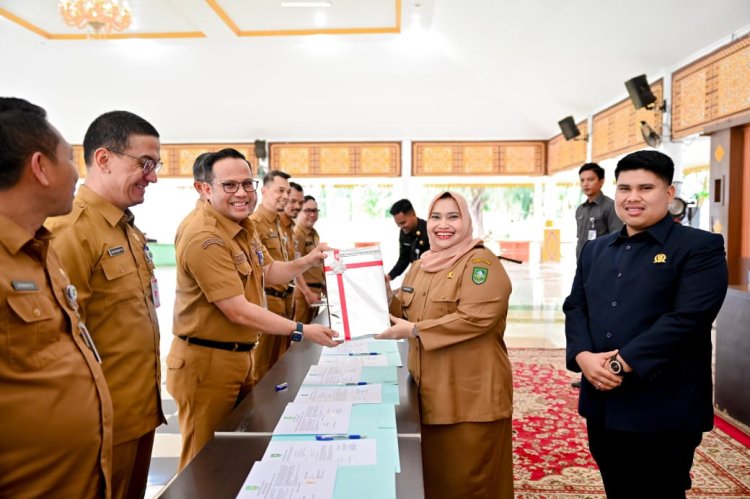 Bupati Bengkalis Serahkan DPA-SKPD 2025, Bentuk Komitmen Pembangunan Daerah yang Transparan