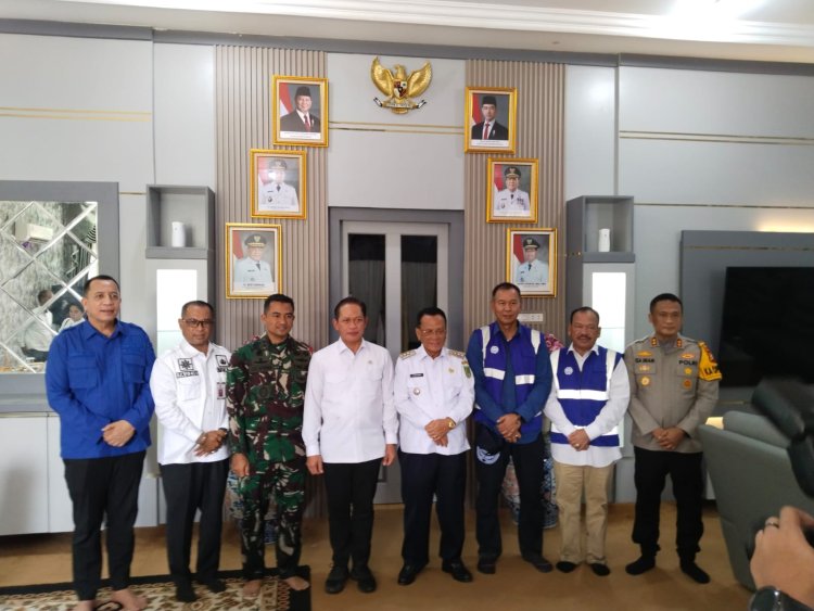 Menteri Lingkungan Hidup Apresiasi Kekompakan Forkopimda Rokan Hilir Tangani Karhutla