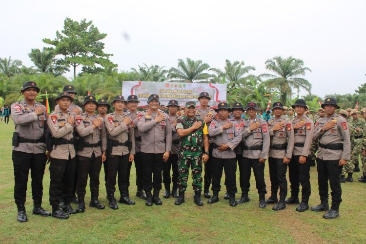 Danyon B Pelopor Hadiri Upacara Penutupan TMMD ke-125